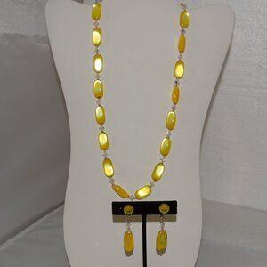 SUMMER SUNSHINE YELLOW NECKLACE & CLIP EARRINGS
